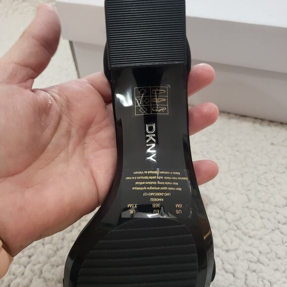 NEW DKNY Women's Wenda Evening Ankle Strap Block Heel Heeled Sandal Black size 6 - Picture 4 of 8